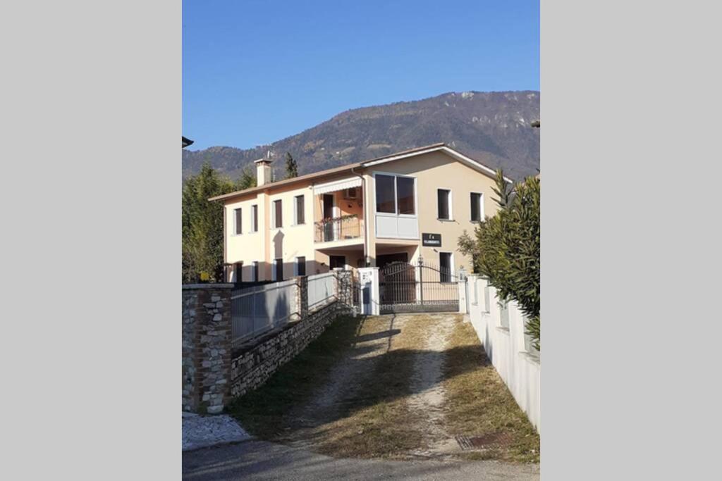 شقة I 4 Elementi Crespano del Grappa المظهر الخارجي الصورة